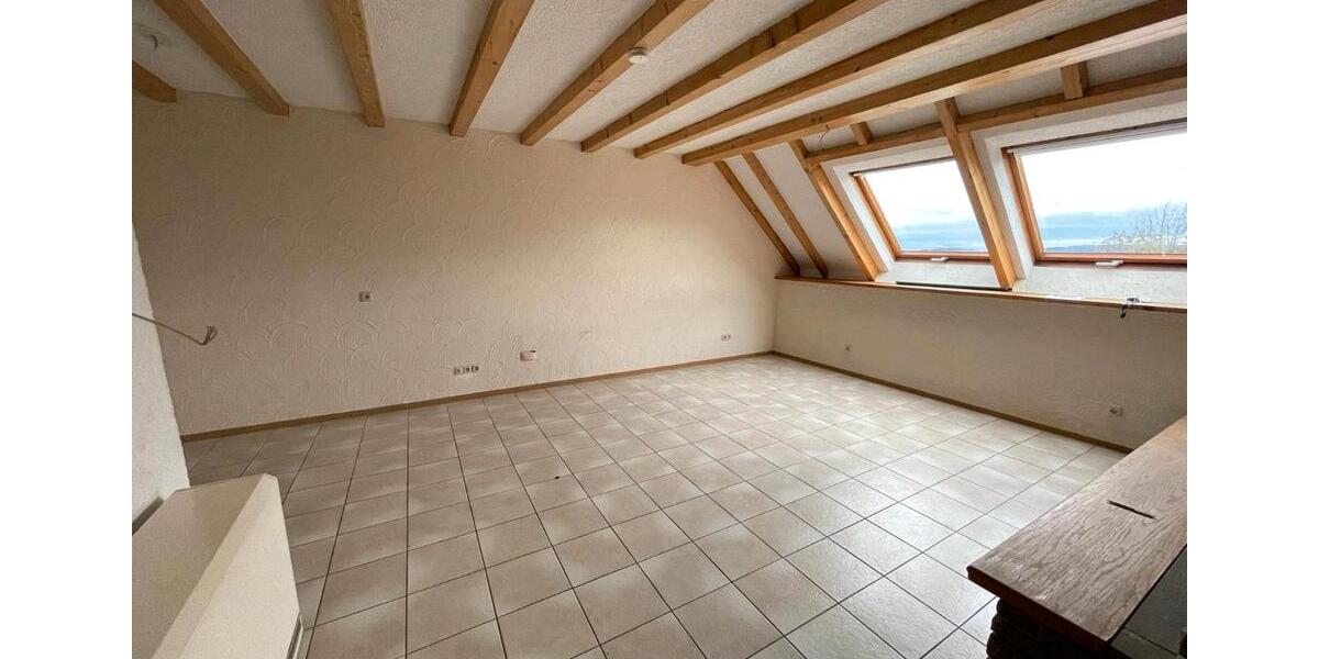 Dachgeschoßwohnung Blieskastel - 4.5 Zimmer, 120 m&sup2;, 750&euro; | Angebot:26665692
