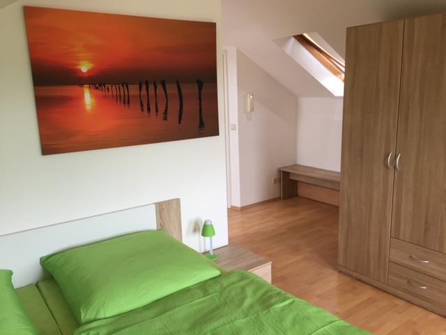 Mehrfamilienhaus, Wohnhaus Reinsdorf - 21 Zimmer, 501 m&sup2;, 721.000&euro; | Angebot:11540420