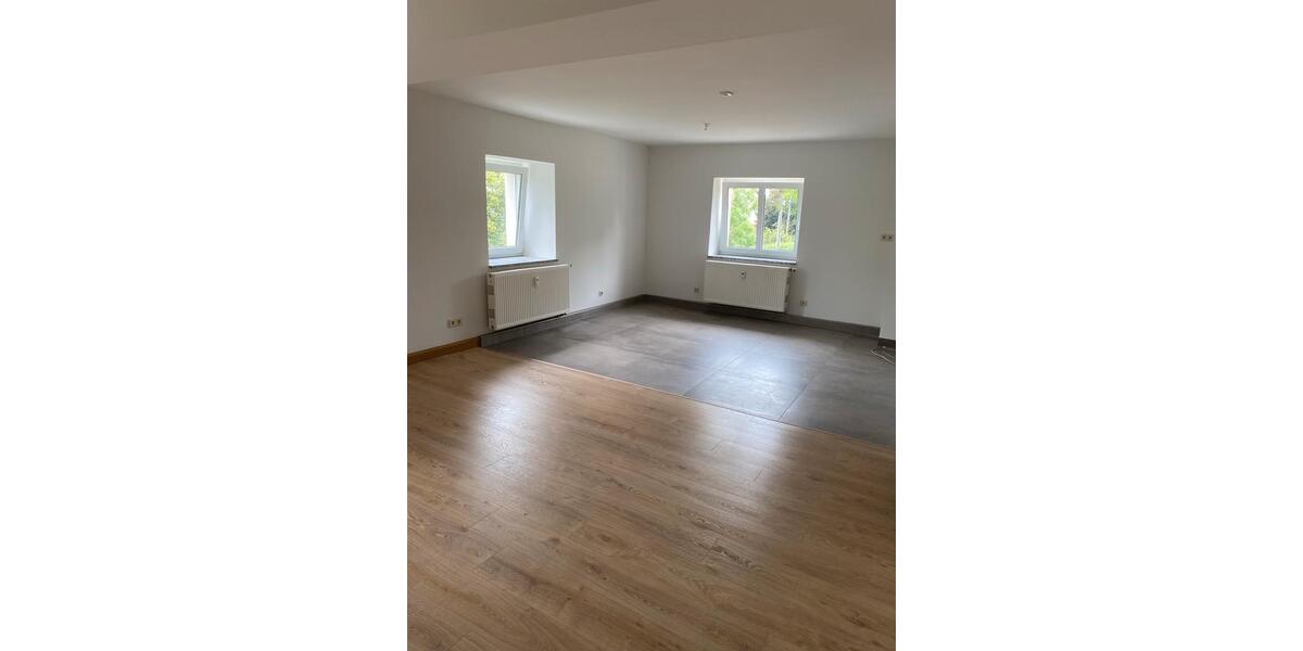 Etagenwohnung Pulsnitz - 3 Zimmer, 106 m&sup2;, 740&euro; | Angebot:25394922