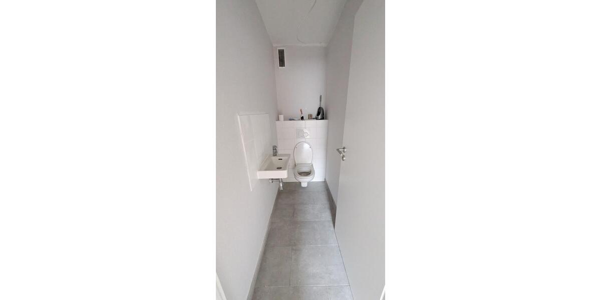 Dachgeschoßwohnung Bretten - 4 Zimmer, 84 m&sup2;, 890&euro; | Angebot:25989685