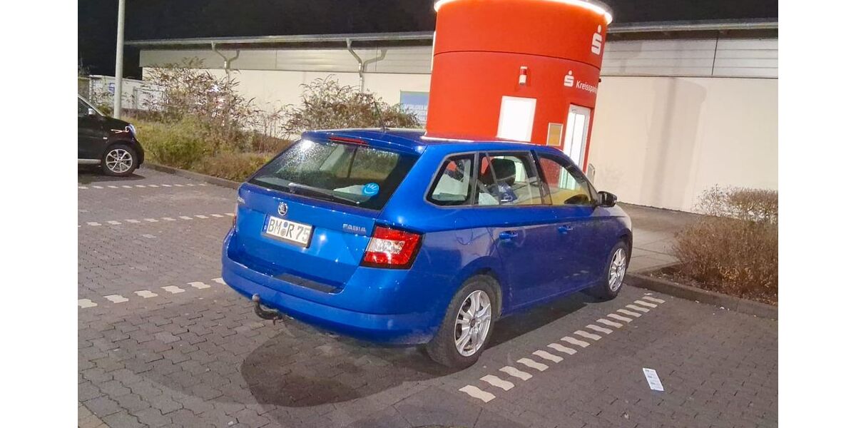 Skoda Fabia 90.300 km 8.990 &euro; Hürth 50354