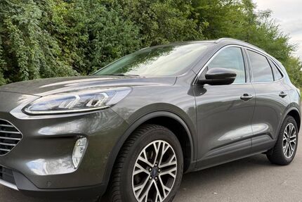 Ford Kuga 102.000 km 18.700 &euro; Königswinter 53639