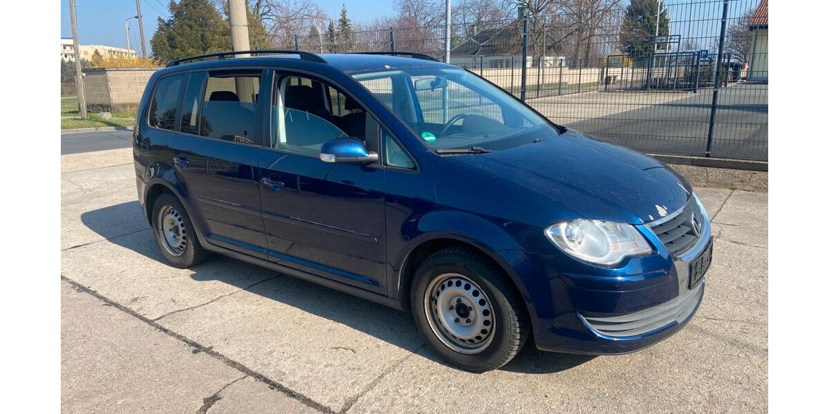 VW Touran 205.125 km 2.990 &euro; Bautzen 02625
