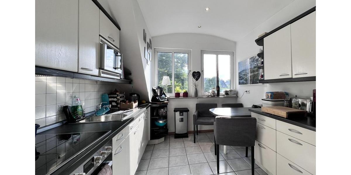 Maisonettenwohnung Neuhaus am Rennweg - 6.5 Zimmer, 270 m&sup2;, 1.198&euro; | Angebot:26201163