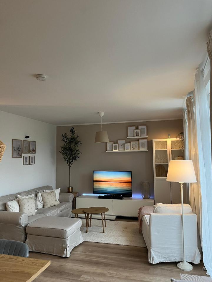 Charmante 2-Zimmer-Wohnung mit Balkon,Top-Lage – Nähe Krankenhaus zimmer