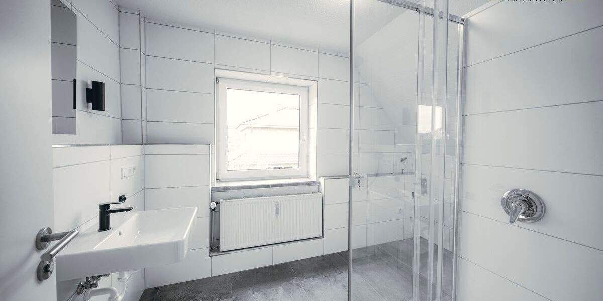 Einfamilienhaus Wiefelstede - 6 Zimmer, 130 m&sup2;, 299.000&euro; | Angebot:25736405