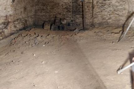 Lager, Gewölbekeller (2 Räume, ca. 63 qm) zur Eigennutzung 2 zimmer