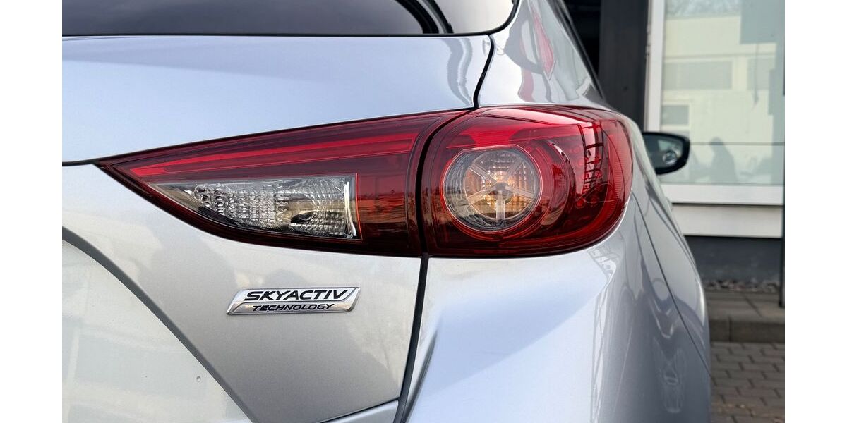 Mazda 3 87.915 km 15.400 € München 81827