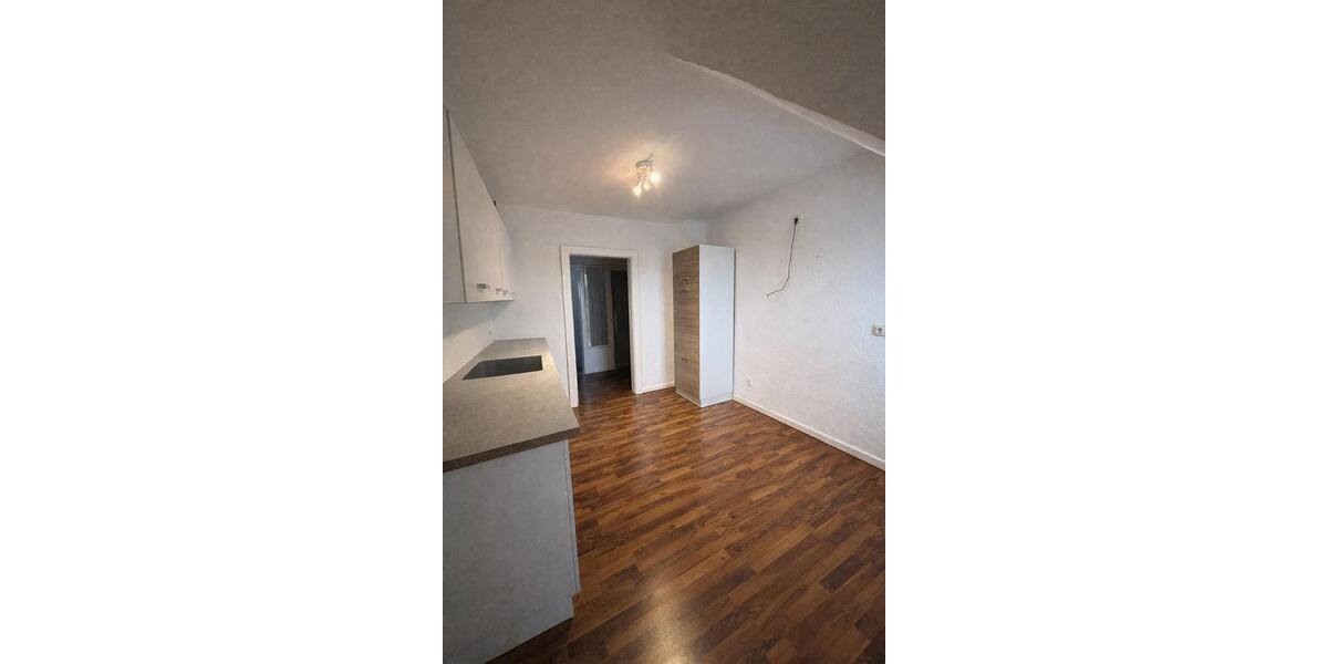 Dachgeschoßwohnung Hamm - 3 Zimmer, 60 m&sup2;, 480&euro; | Angebot:25936526