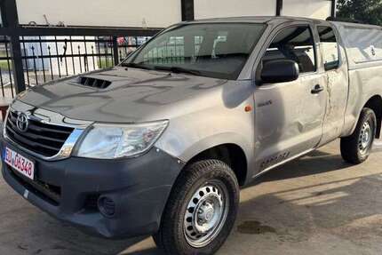 Toyota Hilux 299.000 km 12.999 &euro; Euskirchen 53879