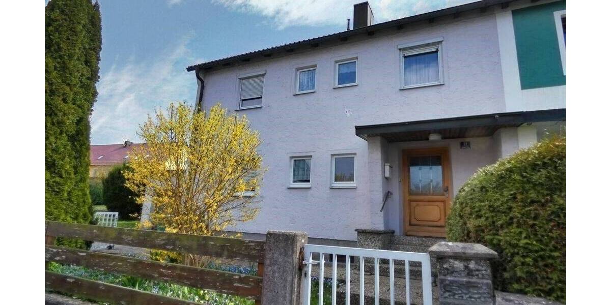 Doppelhaushälfte Vohenstrauß - 5 Zimmer, 102 m&sup2;, 145.000&euro; | Angebot:26912697