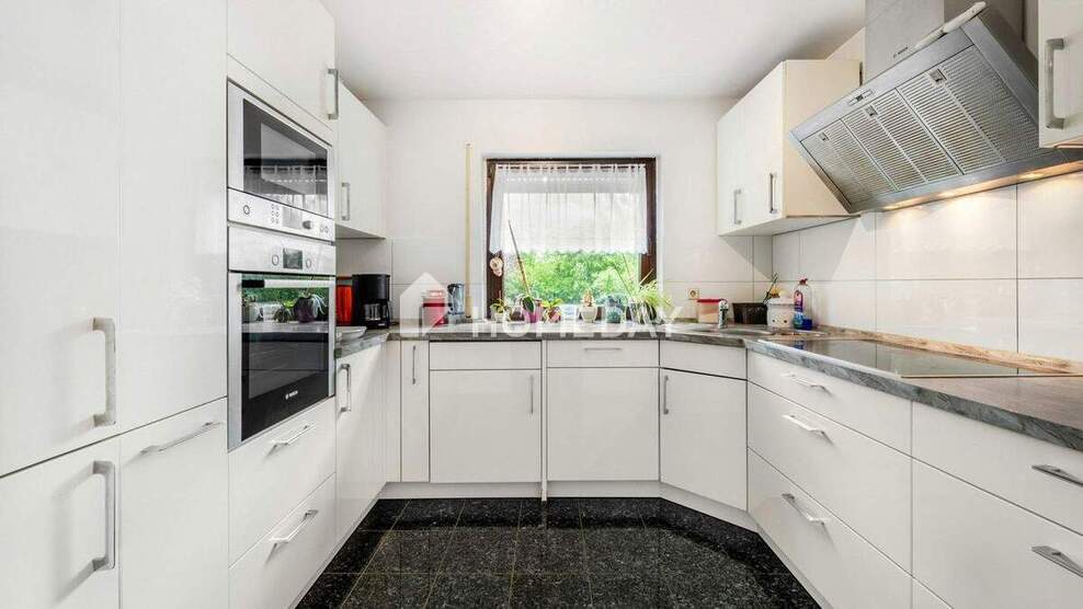 So wohnt man, wenn man angekommen ist - charmante Wohnung mit Loggia & Garage 3 zimmer