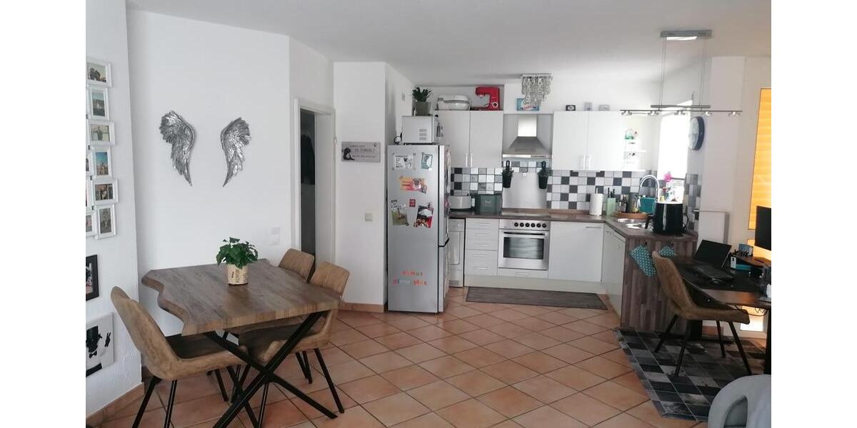 Ruhige, hochwertige 2-Zi.-Whg. in Südlage, 2 Balkone + Stellplatz 2 zimmer