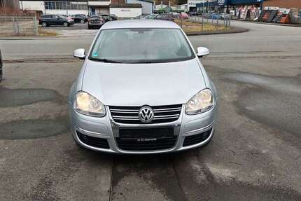 VW Jetta 152.800 km 4.400 &euro; Büren 33142