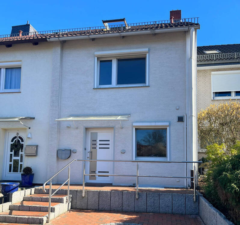 PURNHAGEN-IMMOBILIEN - Schönes Reihenmittelhaus in guter Wohnlage von Burglesum 4 zimmer