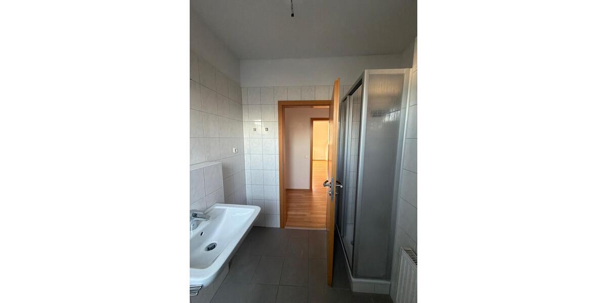 Dachgeschoßwohnung Essen Stadtbezirk VII - 5 Zimmer, 100 m&sup2;, 695&euro; | Angebot:24884993