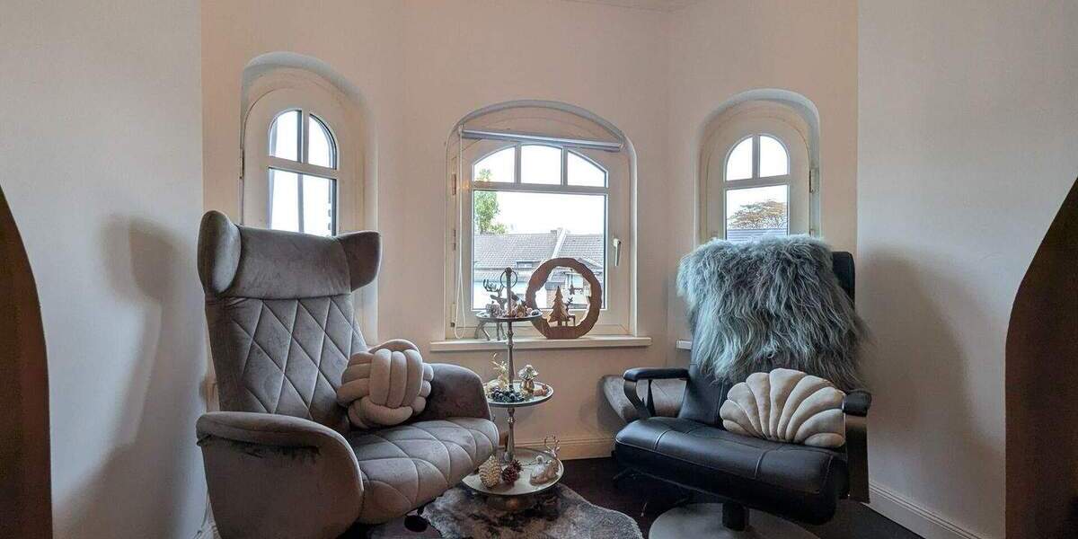 Etagenwohnung Duisburg Mittelmeiderich - 5 Zimmer, 132 m&sup2;, 219.000&euro; | Angebot:23967613