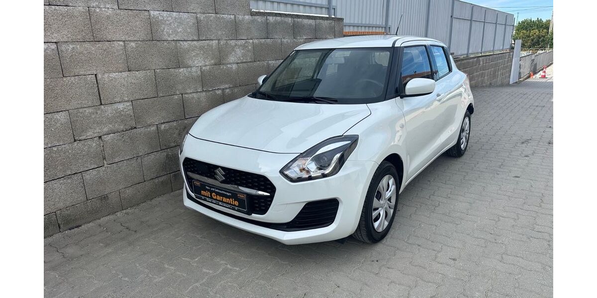 Suzuki Swift 34.622 km 12.499 &euro; Detmold 32760