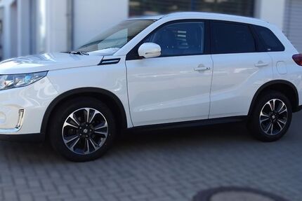 Suzuki Vitara 101.500 km 15.700 &euro; Worbis 37339