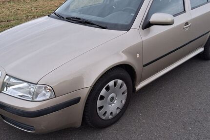 Skoda Octavia 118.000 km 2.500 &euro; Langenwolschendorf 07937