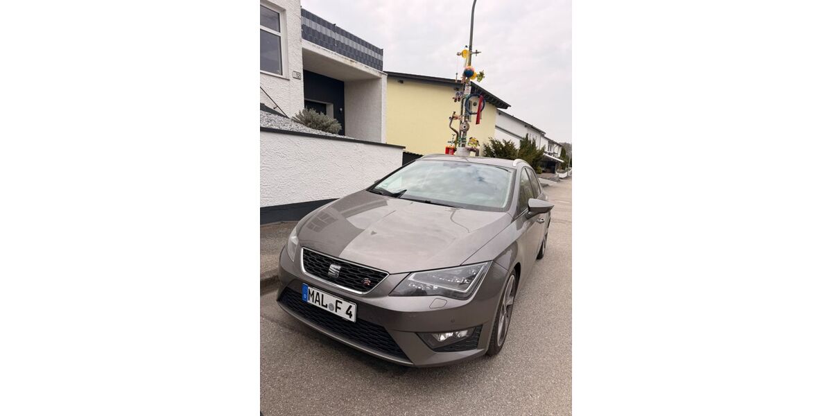 Seat Leon 100.311 km 14.500 &euro; Ergoldsbach 84061