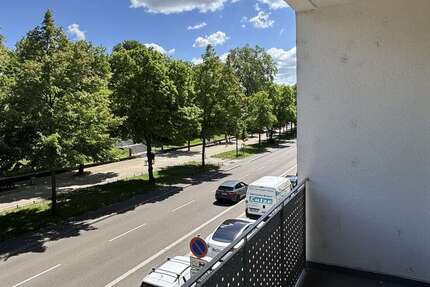 Wohnung zum Mieten in Halle 320 € 32 m²