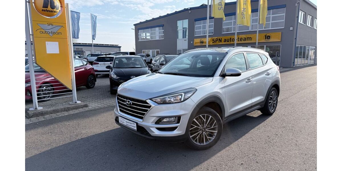 Hyundai TUCSON 61.700 km 16.600 &euro; Laufeld 54533