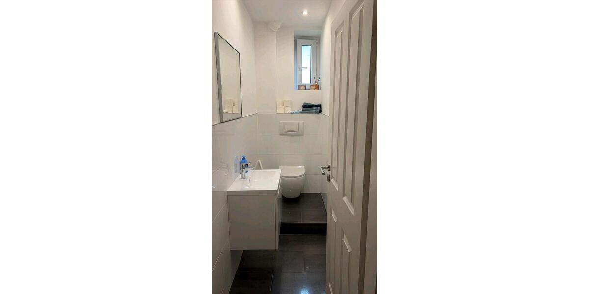 Doppelhaushälfte Pforzheim Nordstadt - 7 Zimmer, 130 m&sup2;, 500.000&euro; | Angebot:27232222