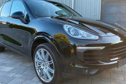 Porsche Cayenne 227.564 km 26.660 € Wertheim 97877