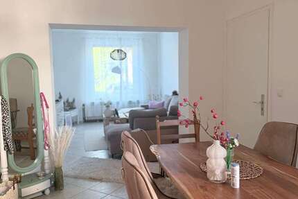 Wohnung Mönchengladbach West - 4 Zimmer, 90 m&sup2;, 700&euro; | Angebot:26444398