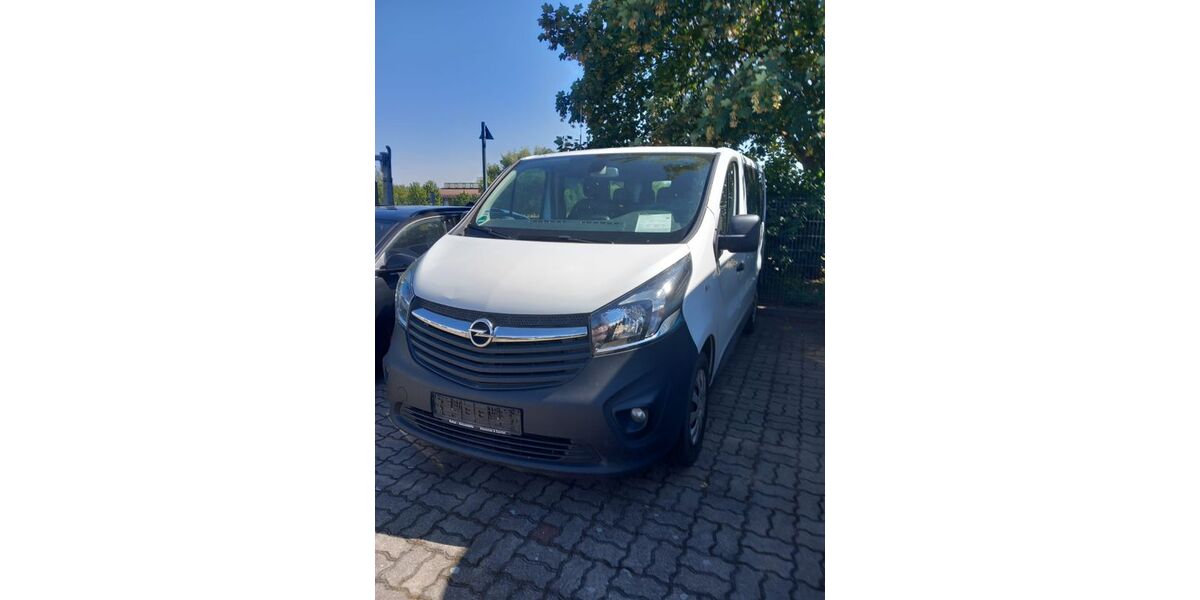 Opel Vivaro 112.110 km 15.450 &euro; Querfurt 06268