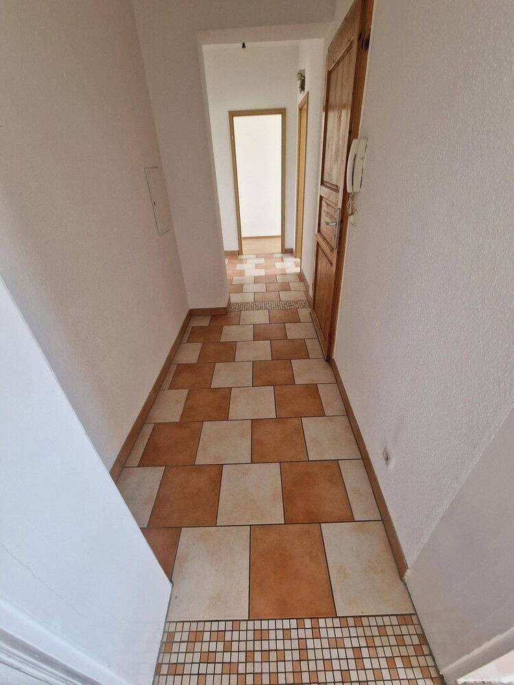 schöne große 2,5 Raum Wohnung