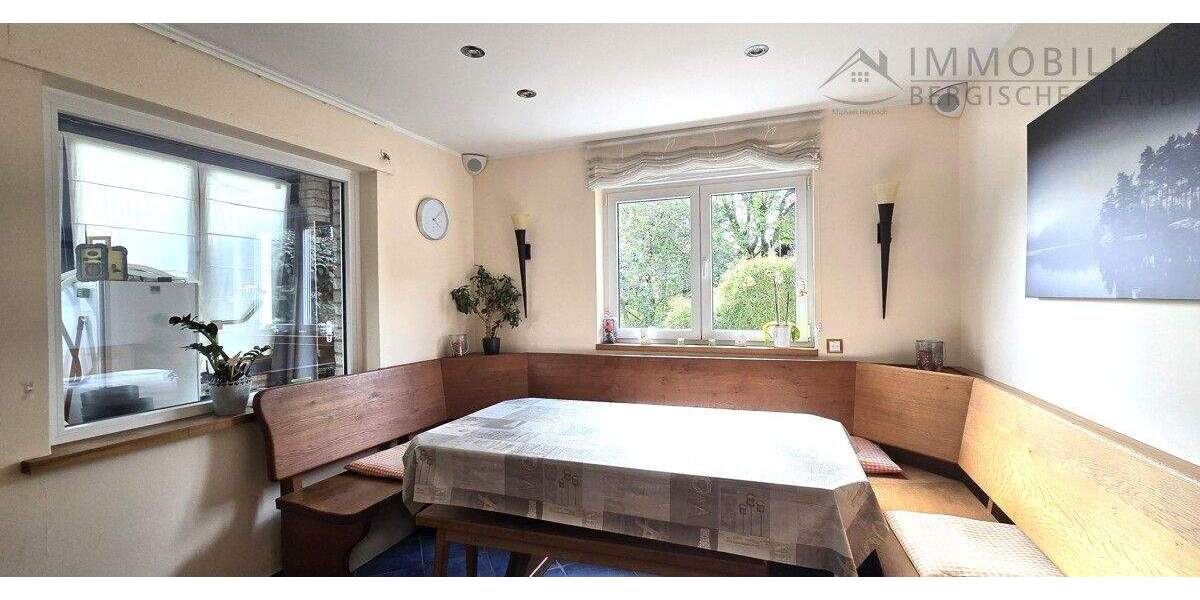 Einfamilienhaus Hückeswagen Kobeshofen - 6 Zimmer, 220 m&sup2;, 569.000&euro; | Angebot:25737808