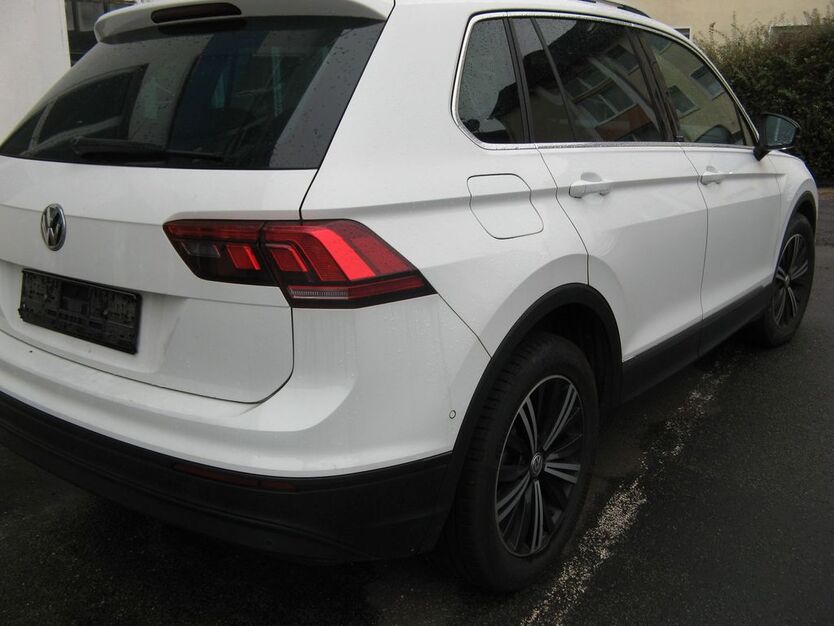 VW Tiguan 160.000 km 18.900 € Bielefeld 33613