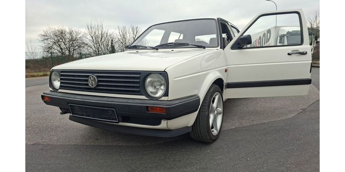 VW Golf 131.021 km 7.800 &euro; Geldern 47608