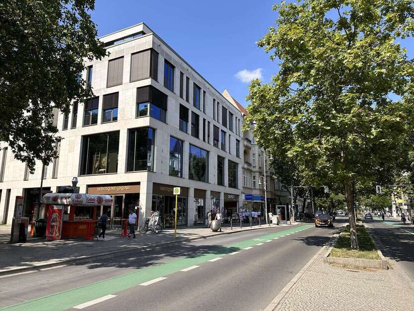 Büro in Berlin 8.171 € 326 m²