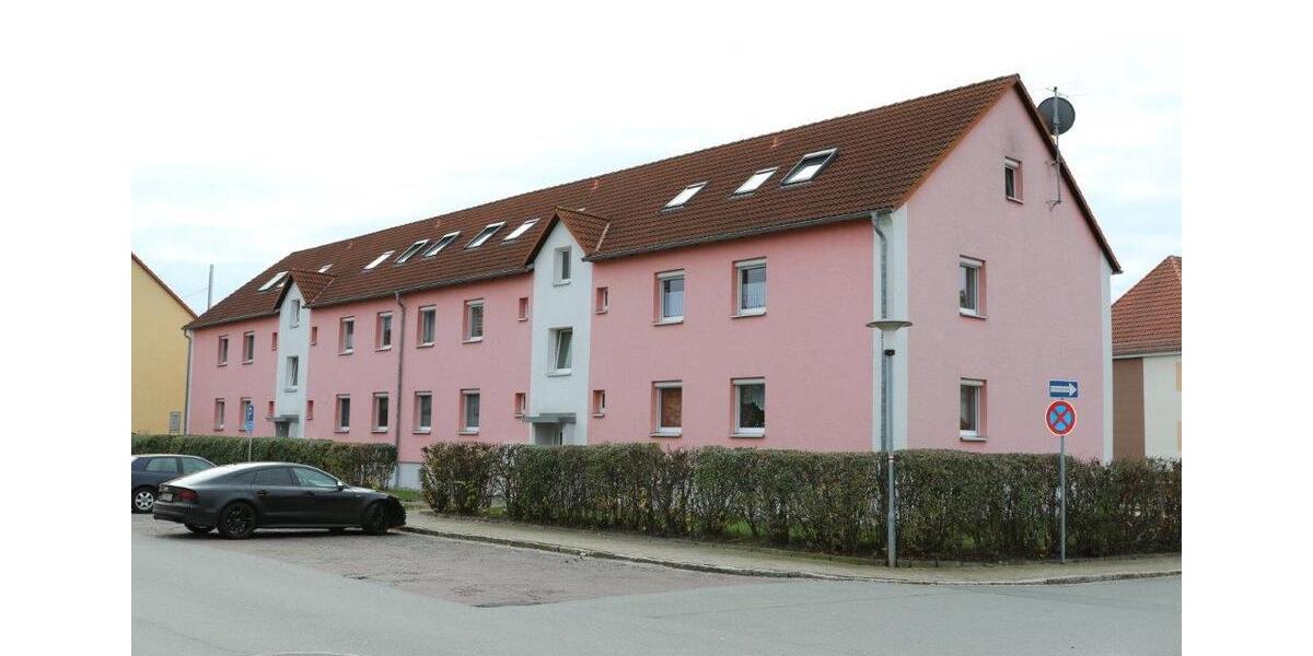 Dachgeschoßwohnung Gröditz - 3 Zimmer, 59 m&sup2;, 382&euro; | Angebot:26278153