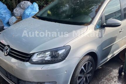 VW Touran 293.000 km 3.499 &euro; Ketsch 68775