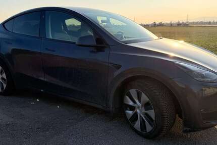 Tesla Model Y 85.000 km 33.100 &euro; löhne 32584