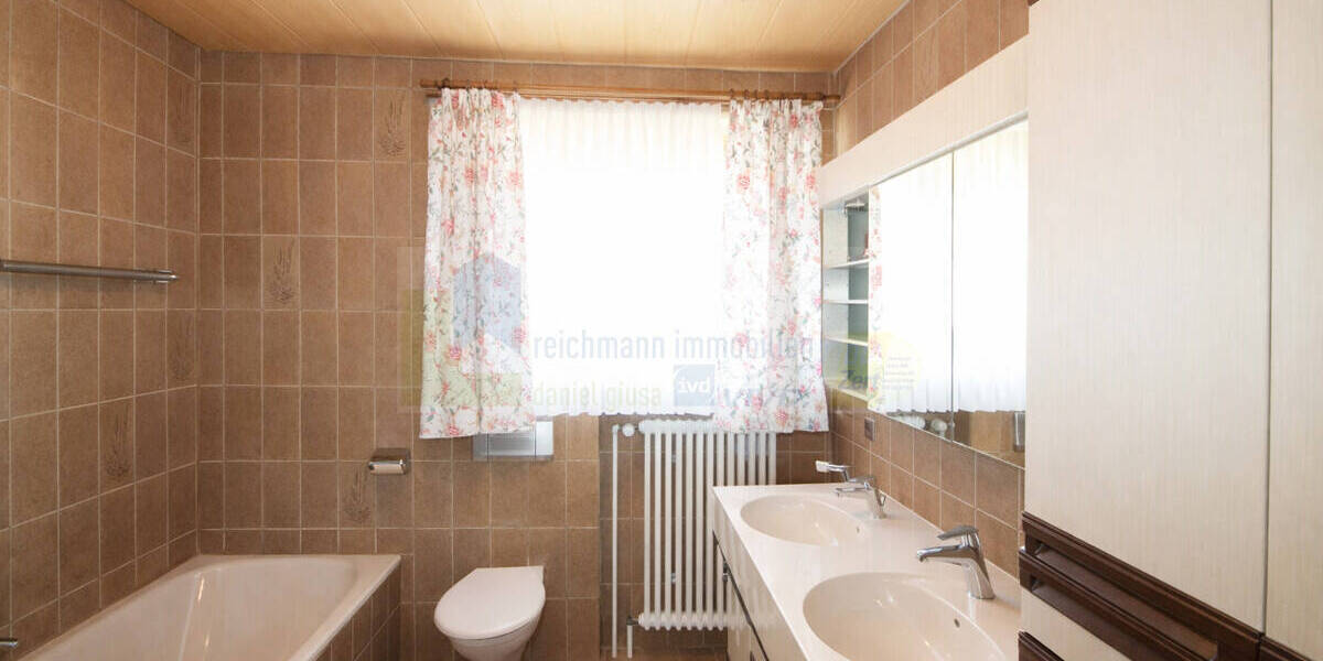 Einfamilienhaus Villingen-Schwenningen Schwenningen - 1 Zimmer, 258 m&sup2;, 460.000&euro; | Angebot:26275972