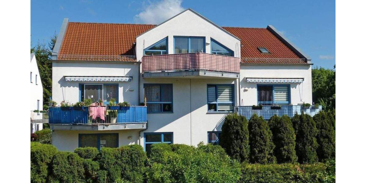 GUTE LAGE!!! Attraktive ETW mit Terrasse und Pkw- Stellplatz 3 zimmer