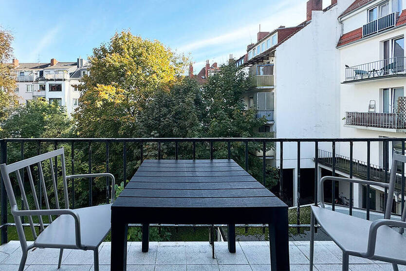 Neustadt Lichtdurchflutete Wohnung mit Sonnenbalkon und moderner Einbauküche