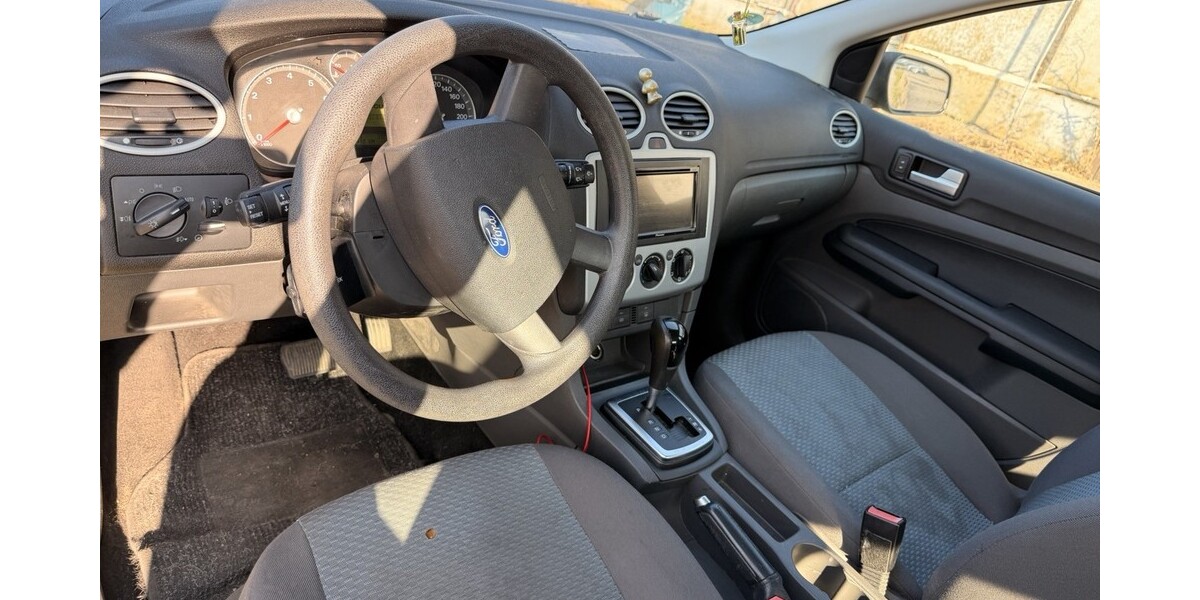 Ford Focus 165.000 km 2.950 &euro; Gera 07545