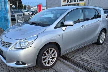 Toyota Verso 118.000 km 8.500 &euro; Ötigheim 76470