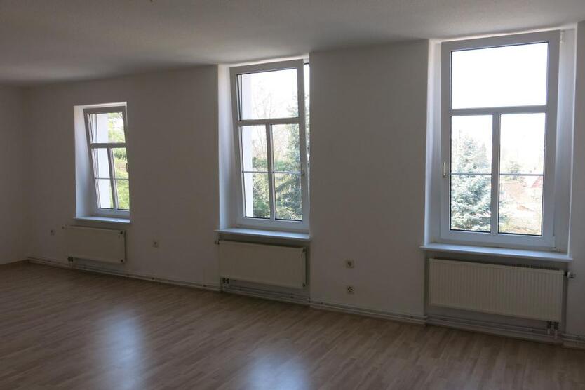 2-Raum-Wohnung (2. Etage) Löbauer Str. 17, 02894 ReichenbachOL zimmer