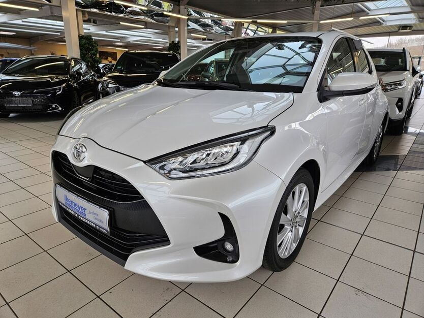 Toyota Yaris 9.789 km 18.950 € Paderborn 33104