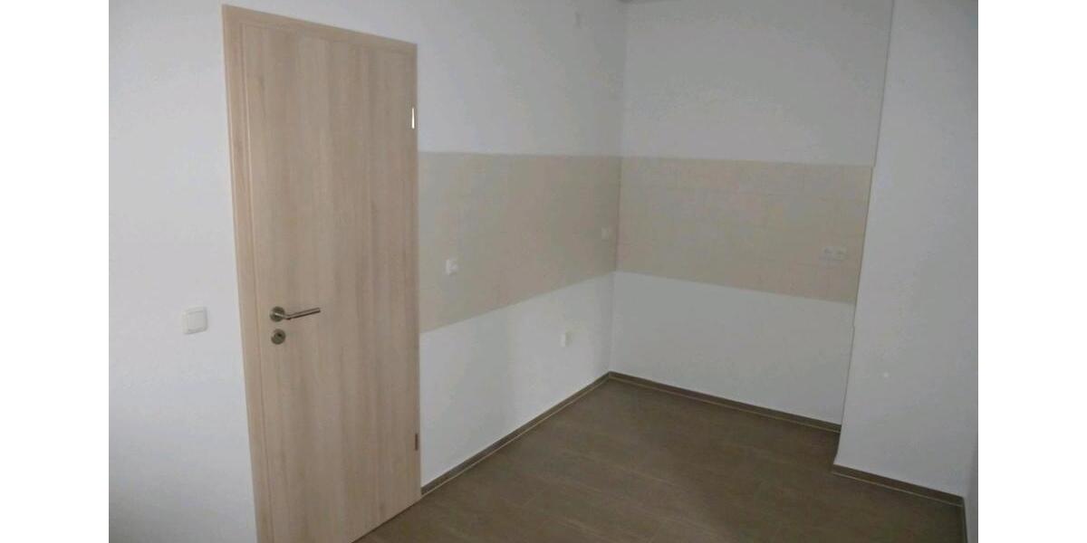 Etagenwohnung Rudolstadt - 2 Zimmer, 62 m&sup2;, 390&euro; | Angebot:25636084
