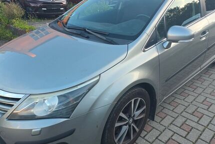 Toyota Avensis 276.300 km 3.990 &euro; Chemnitz 09114