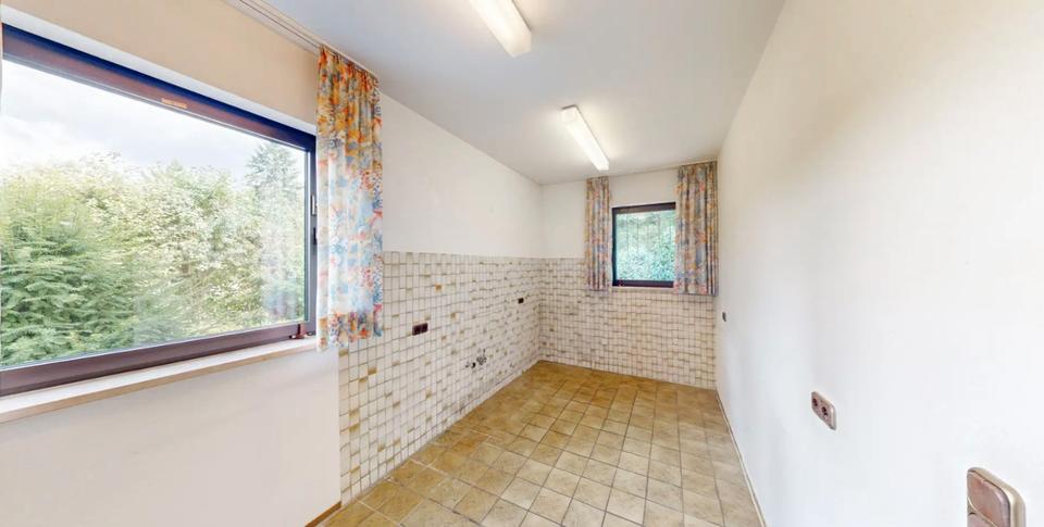 Einfamilienhaus Wertheim - 10 Zimmer, 500 m&sup2;, 450.000&euro; | Angebot:26902395