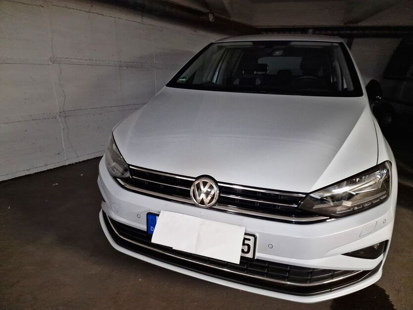 VW Golf Sportsvan 19.900 km 17.950 € Lübeck 23554